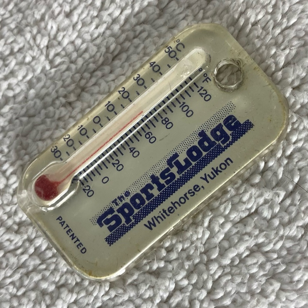 5/$35 Vintage Sports Lodge Whitehorse Yukon Souvenir Thermometer